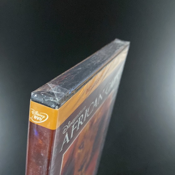 NEW: African Cats - Blu-ray & DVD Combo Set - Picture 3 of 3